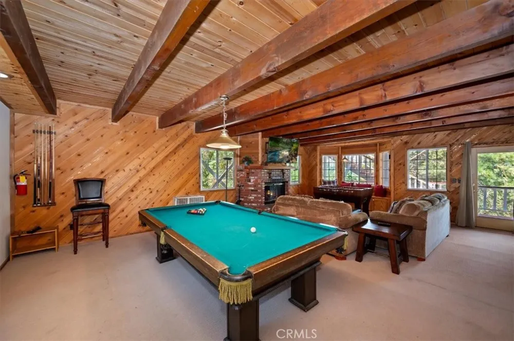 43659 Wolf Big Bear Lake, CA 92315