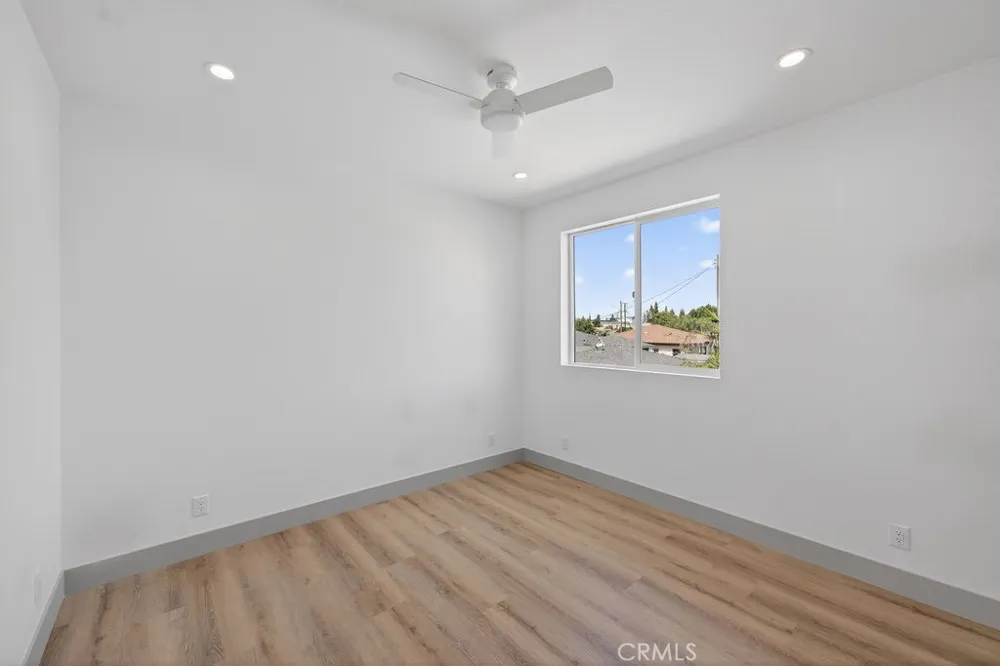 15540 Colorado Paramount, CA 90723