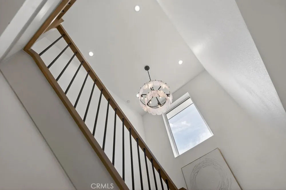 15540 Colorado Paramount, CA 90723