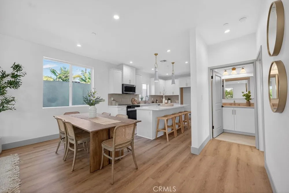 15540 Colorado Paramount, CA 90723