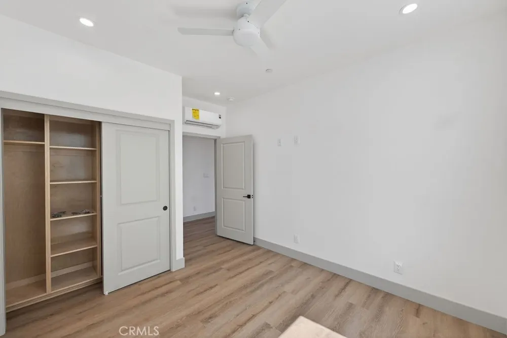 15540 Colorado Paramount, CA 90723