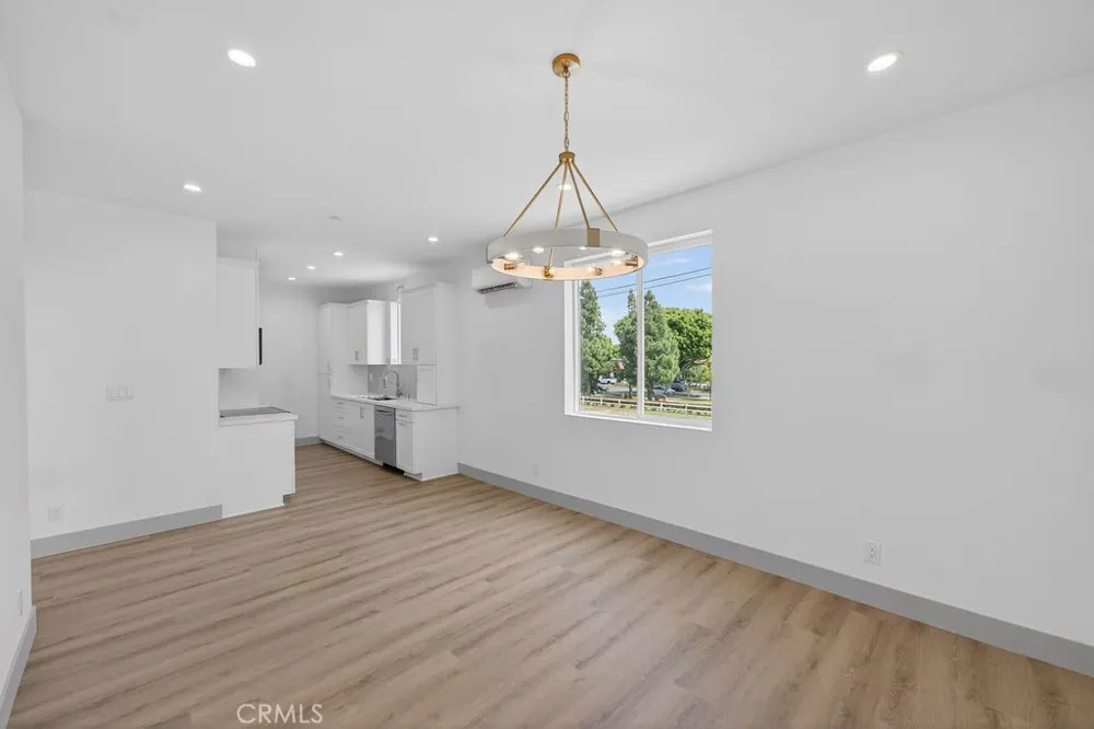 15540 Colorado Paramount, CA 90723