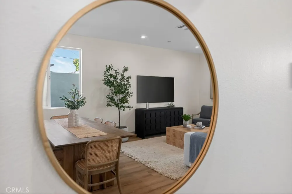 15540 Colorado Paramount, CA 90723