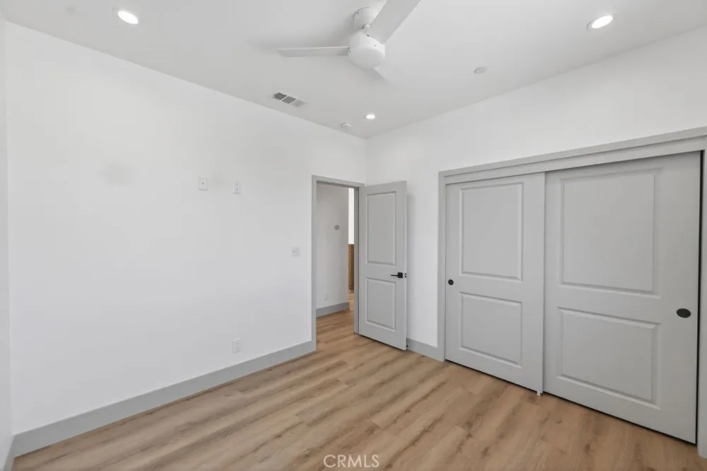 15540 Colorado Paramount, CA 90723