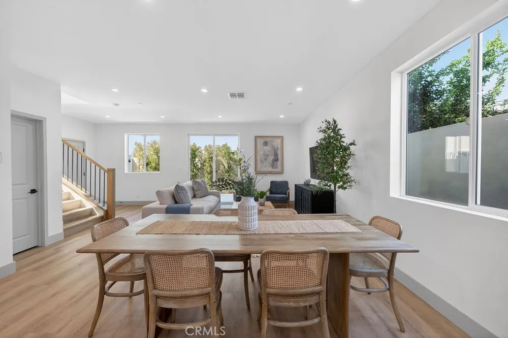 15540 Colorado Paramount, CA 90723