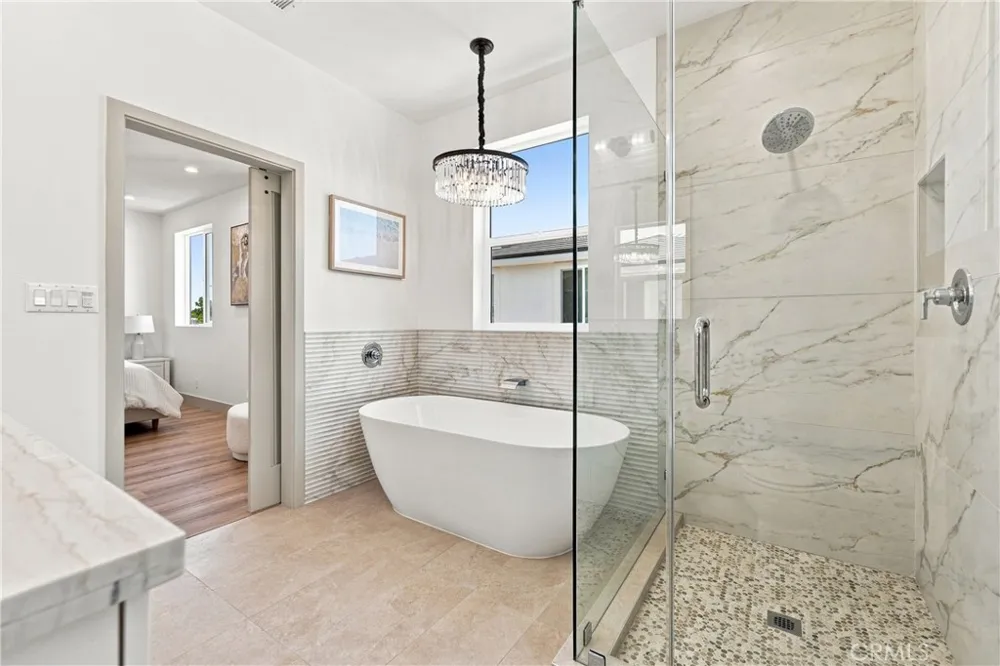15540 Colorado Paramount, CA 90723