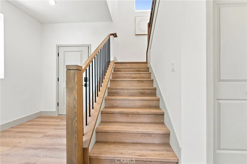 15540 Colorado Paramount, CA 90723