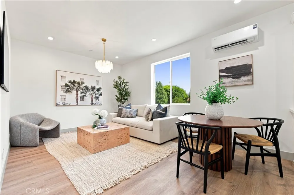 15540 Colorado Paramount, CA 90723