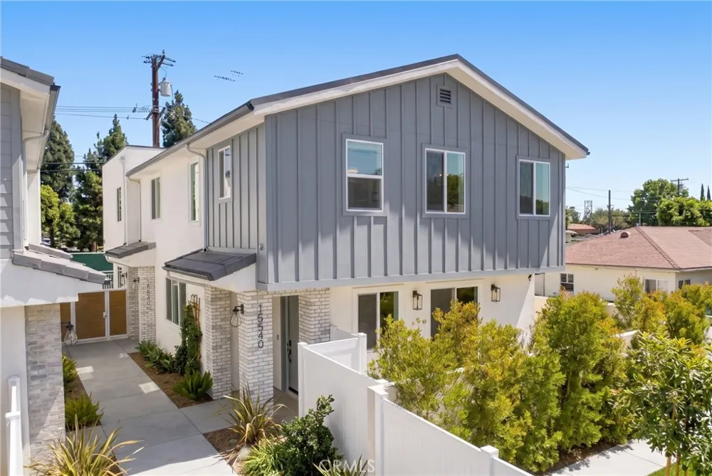 15540 Colorado Paramount, CA 90723