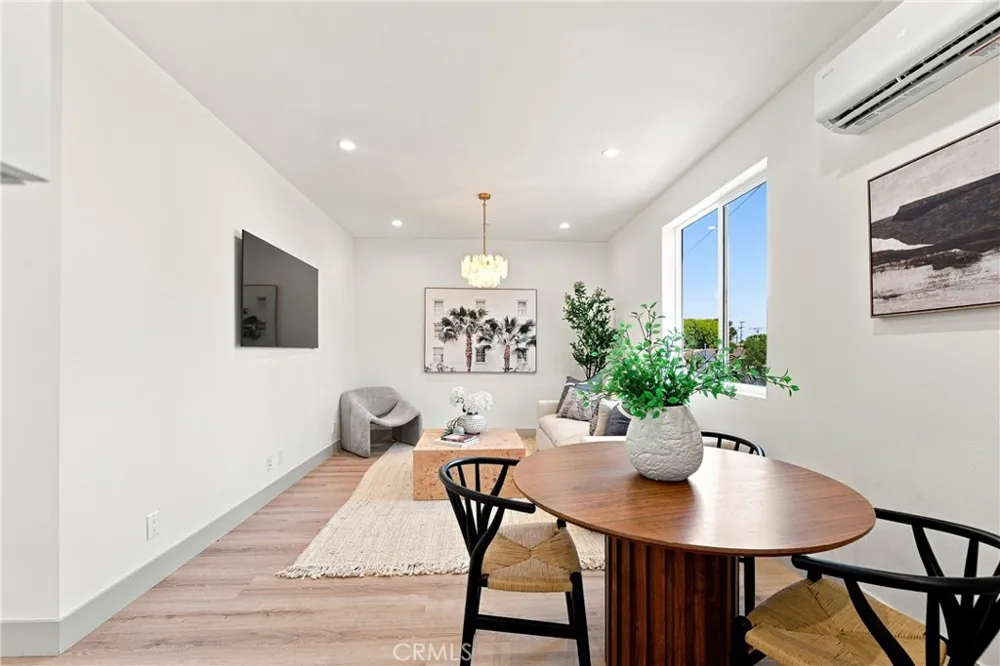 15540 Colorado Paramount, CA 90723