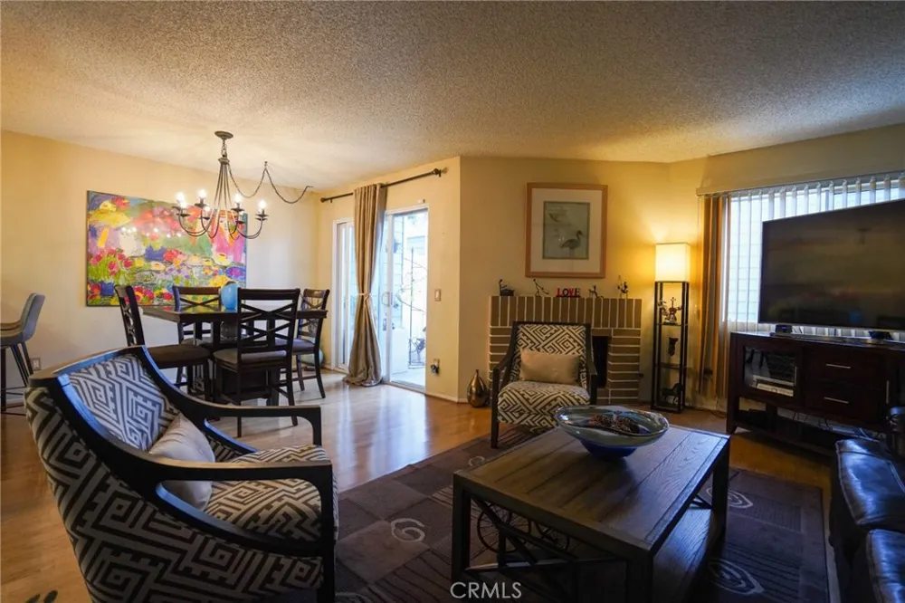 15735 Nordhoff #26 Los Angeles, CA 91343