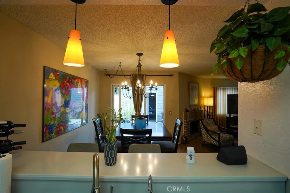 15735 Nordhoff #26 Los Angeles, CA 91343