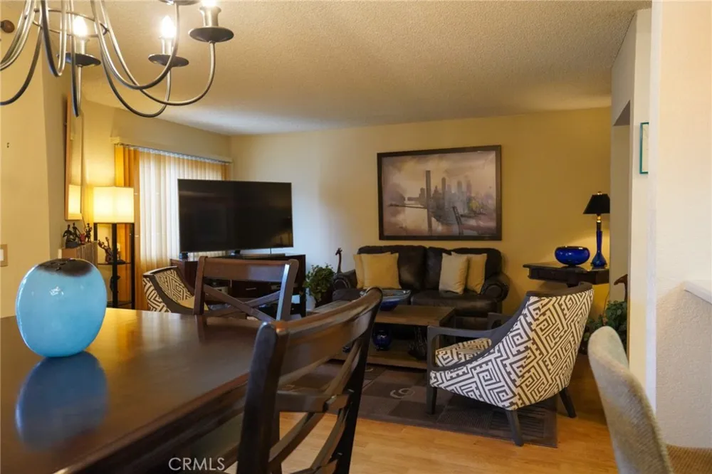 15735 Nordhoff #26 Los Angeles, CA 91343