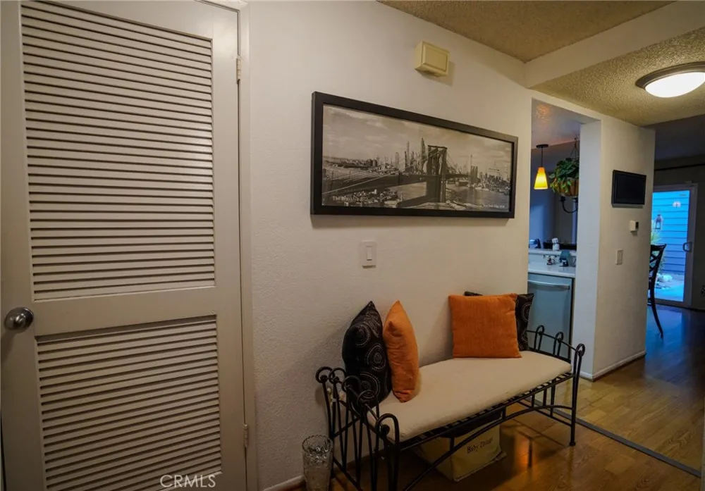 15735 Nordhoff #26 Los Angeles, CA 91343