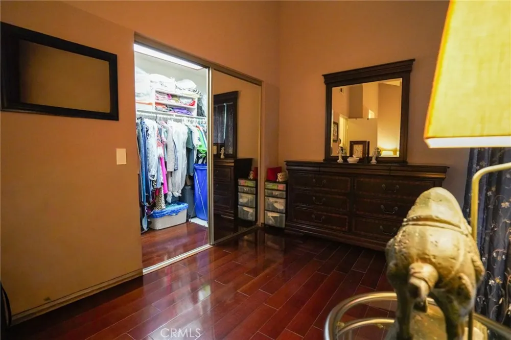 15735 Nordhoff #26 Los Angeles, CA 91343