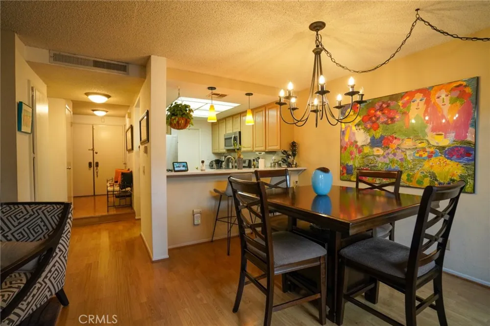 15735 Nordhoff #26 Los Angeles, CA 91343