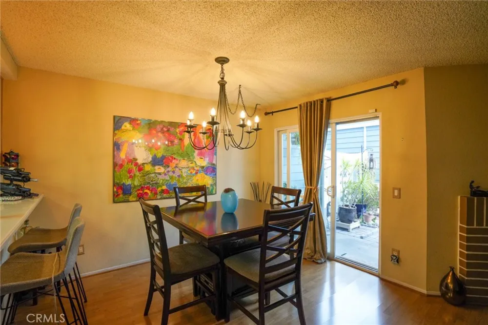 15735 Nordhoff #26 Los Angeles, CA 91343