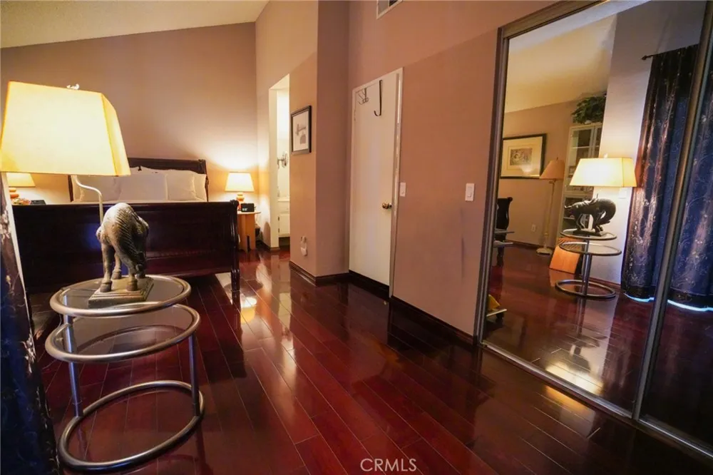 15735 Nordhoff #26 Los Angeles, CA 91343