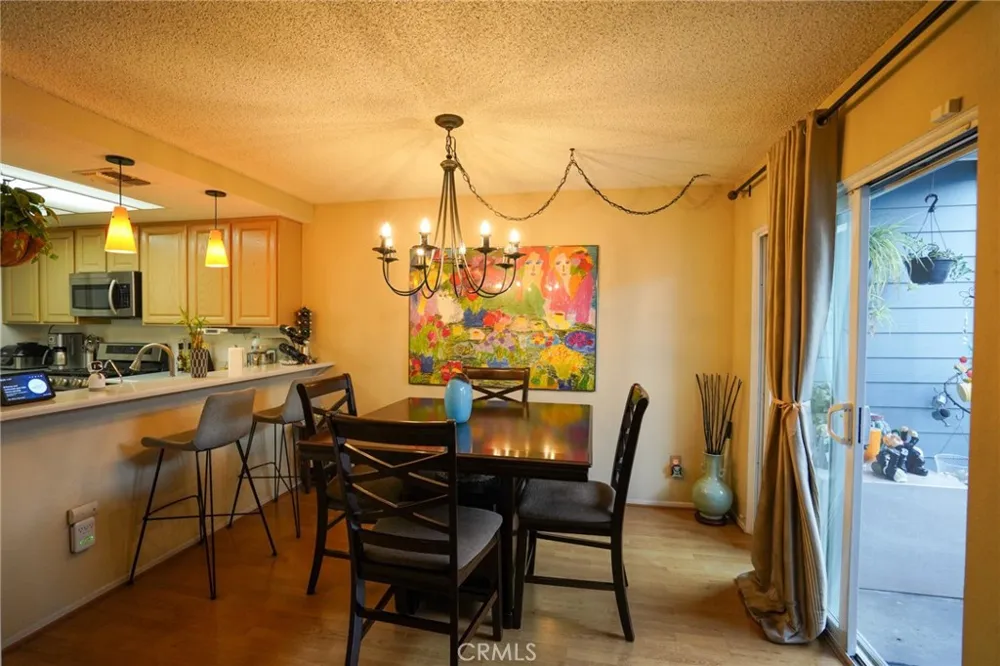 15735 Nordhoff #26 Los Angeles, CA 91343