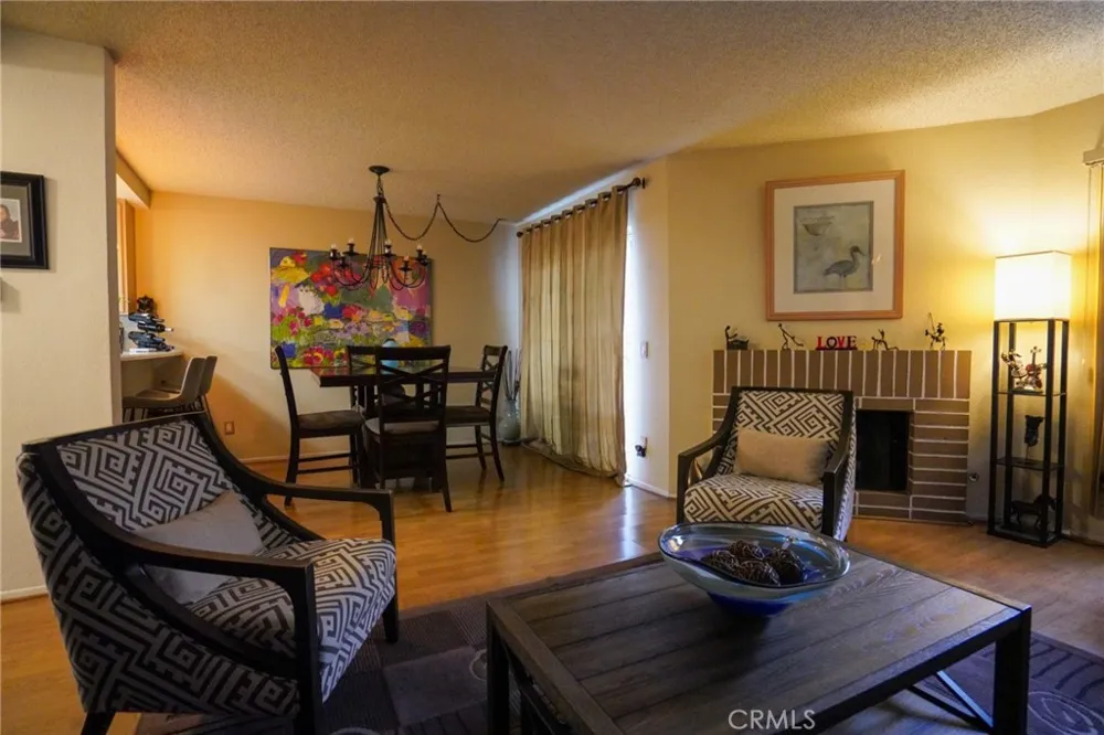 15735 Nordhoff #26 Los Angeles, CA 91343