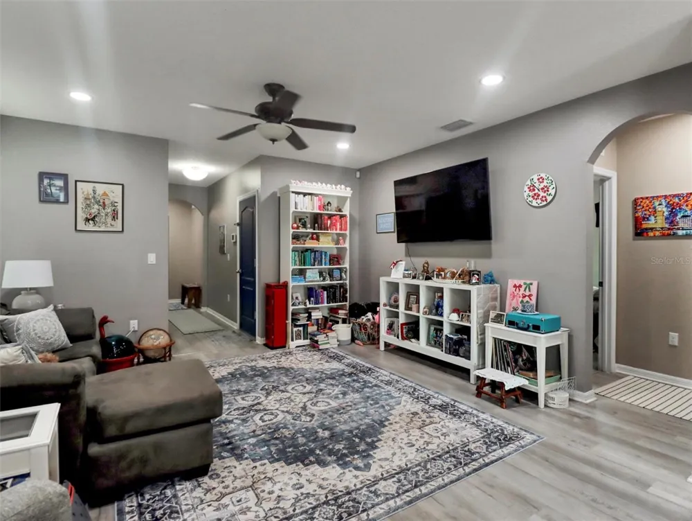 10408 WHISPERING HAMMOCK DRIVE Riverview, FL 33578