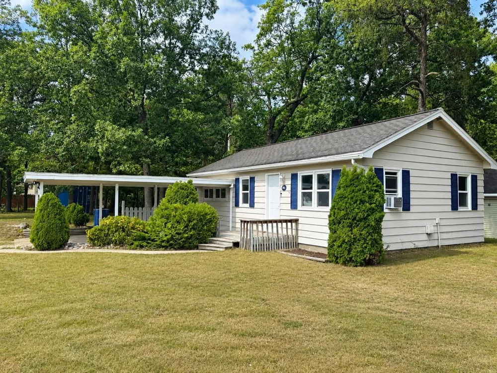 885 Parsons Road East Bay Township, MI 49686