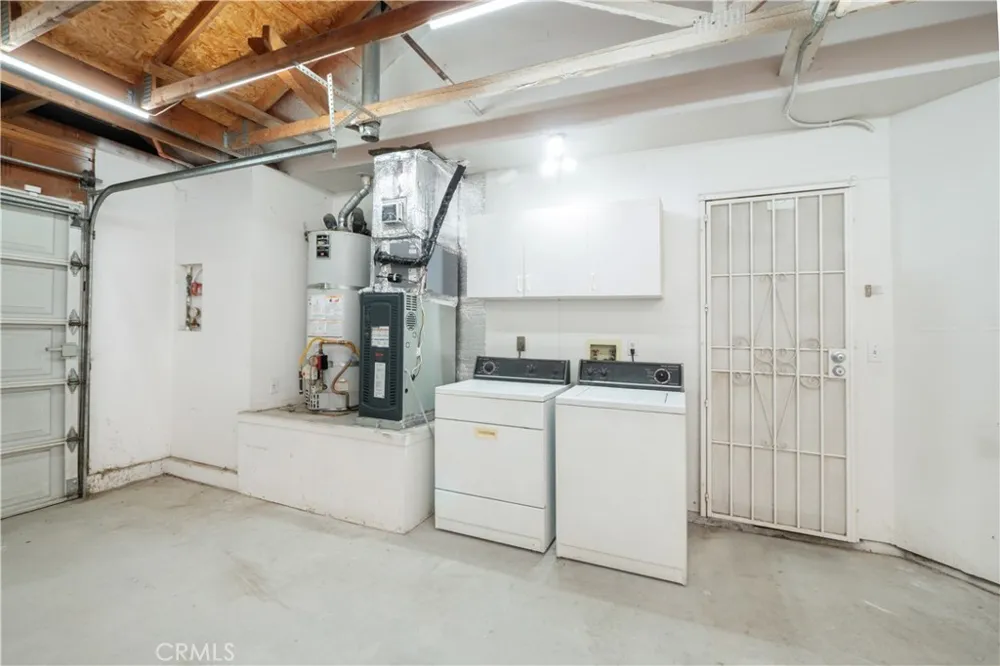 5824 Thornhill Drive Riverside, CA 92507