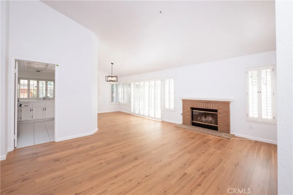 5824 Thornhill Drive Riverside, CA 92507