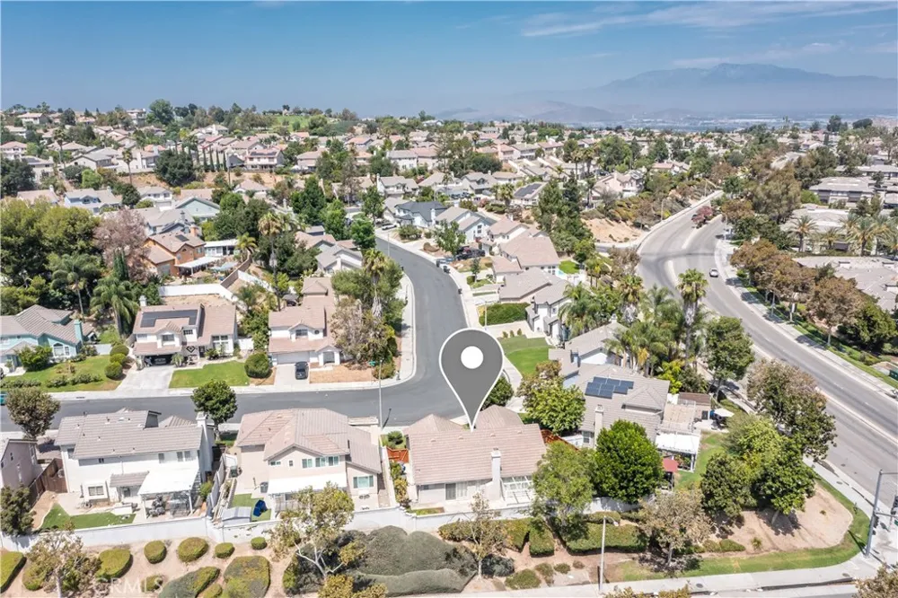 5824 Thornhill Drive Riverside, CA 92507