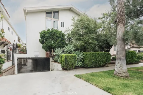 1122 9th Street #2