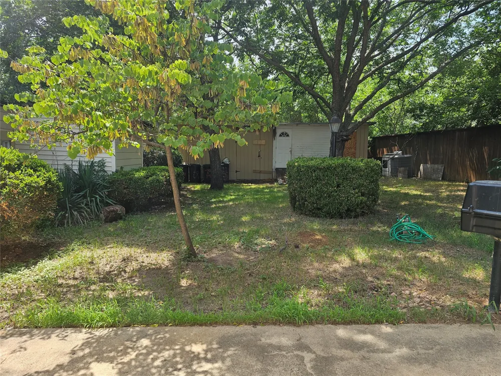 2515 Denison Street Denton, TX 76201