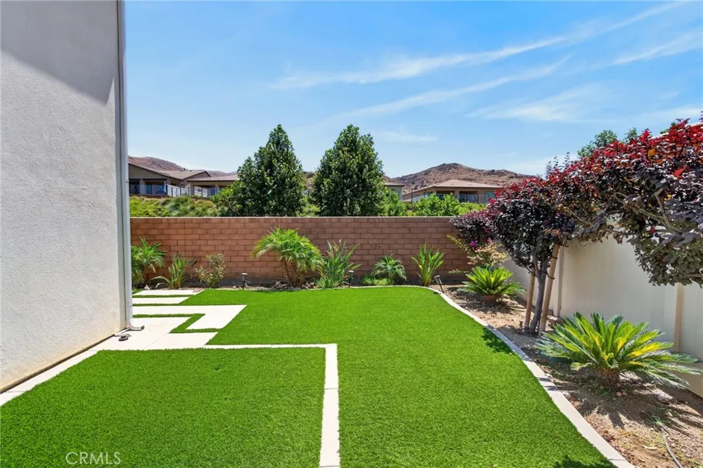 24170 Hillcrest #1 Corona, CA 92883