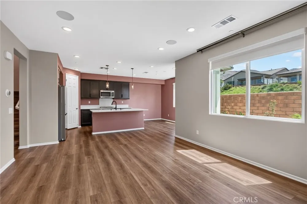 24170 Hillcrest #1 Corona, CA 92883