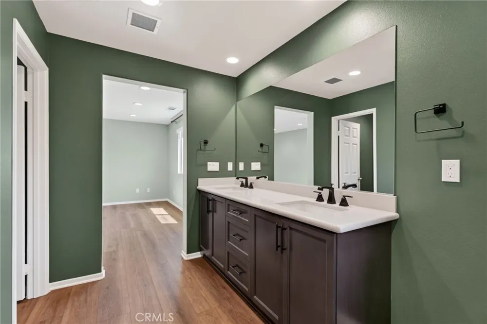 24170 Hillcrest #1 Corona, CA 92883