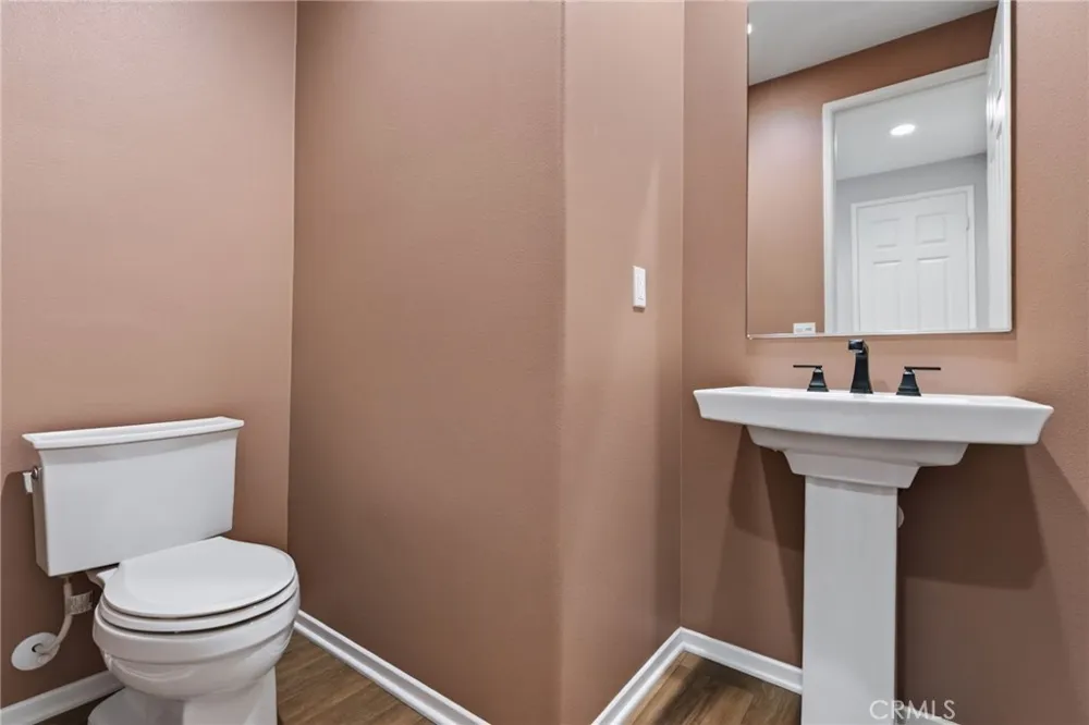 24170 Hillcrest #1 Corona, CA 92883