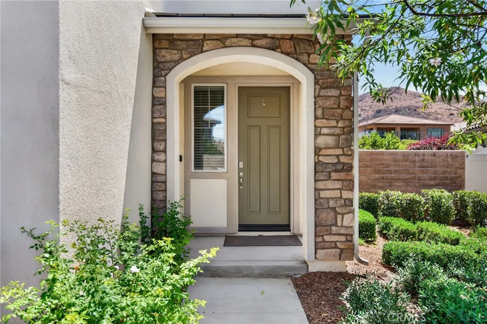 24170 Hillcrest #1 Corona, CA 92883