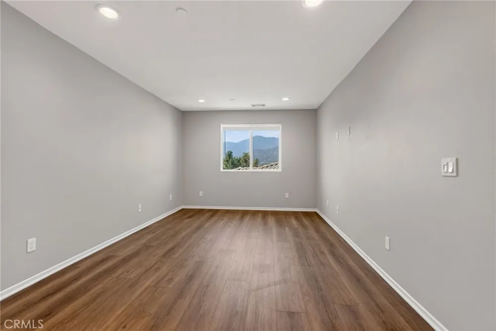 24170 Hillcrest #1 Corona, CA 92883