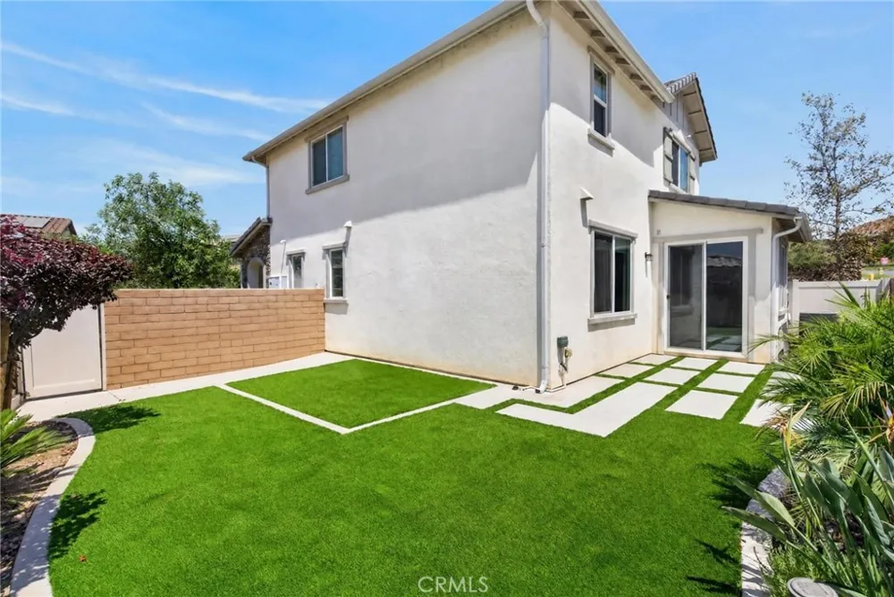 24170 Hillcrest #1 Corona, CA 92883