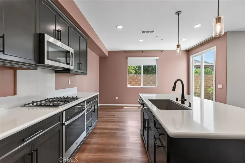 24170 Hillcrest #1 Corona, CA 92883
