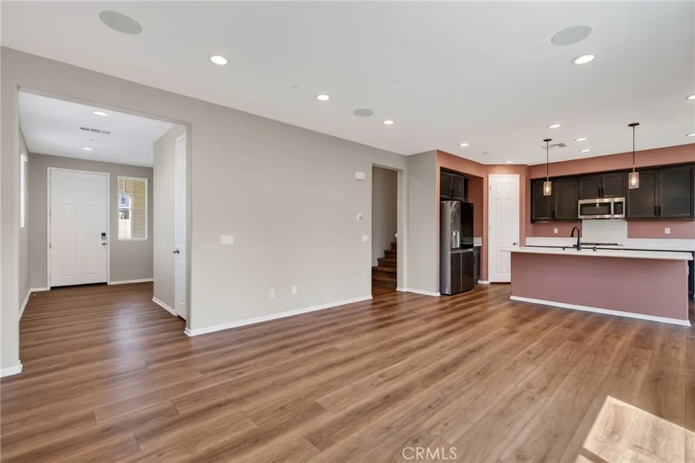 24170 Hillcrest #1 Corona, CA 92883