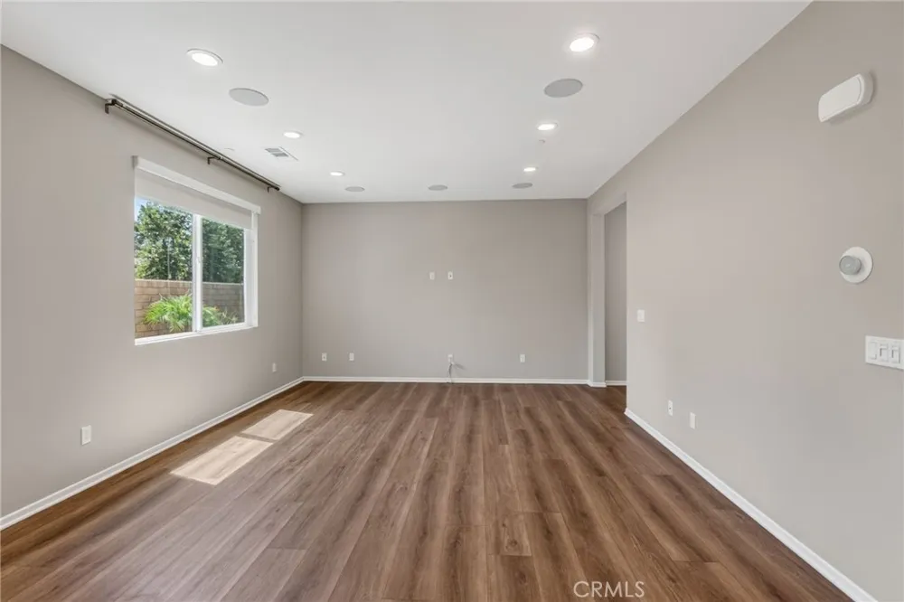 24170 Hillcrest #1 Corona, CA 92883