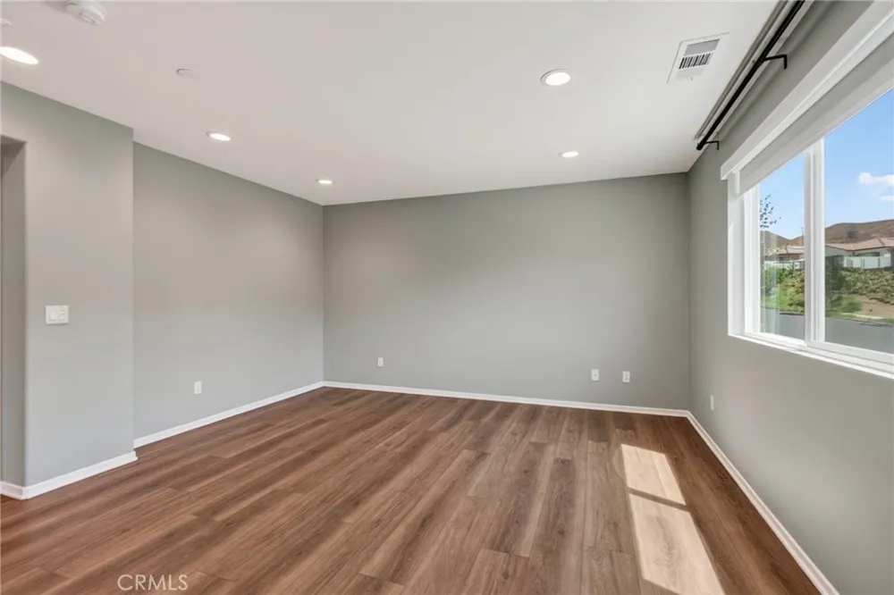 24170 Hillcrest #1 Corona, CA 92883
