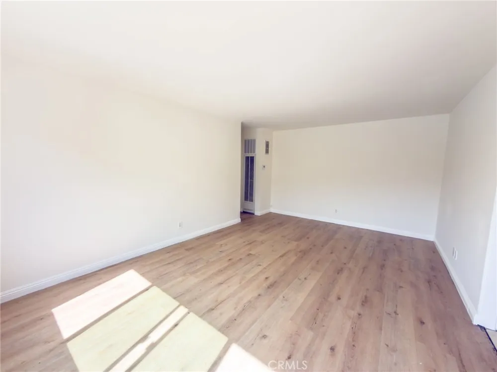 3030 Vineland #3 Baldwin Park, CA 91706