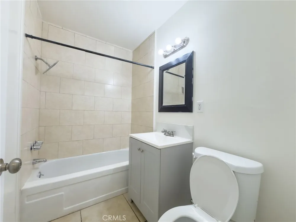 3030 Vineland #3 Baldwin Park, CA 91706