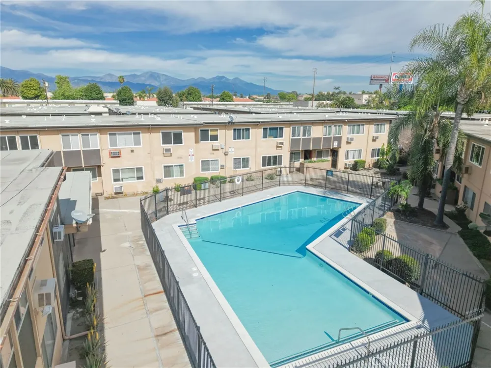 3030 Vineland #3 Baldwin Park, CA 91706