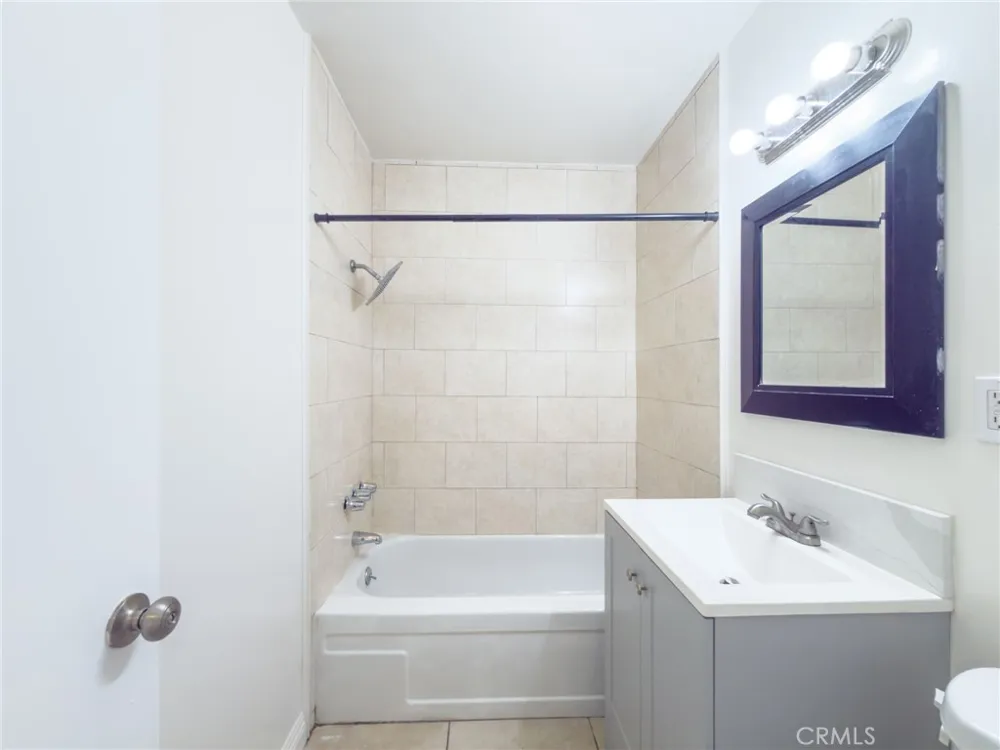 3030 Vineland #3 Baldwin Park, CA 91706