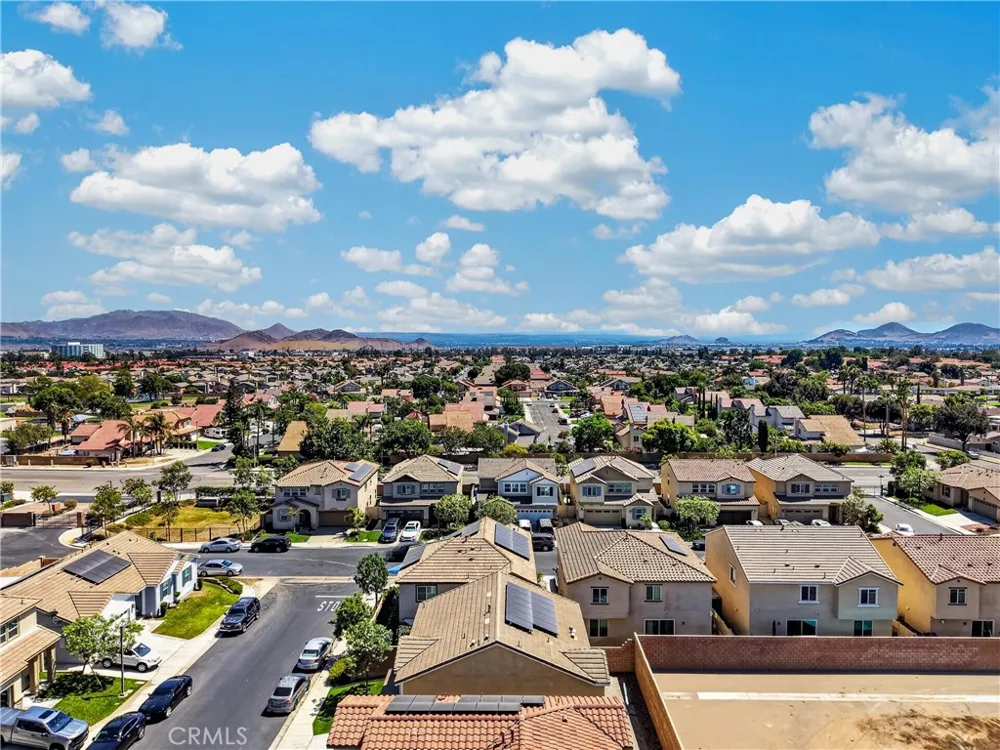 860 S Sumac Rialto, CA 92376