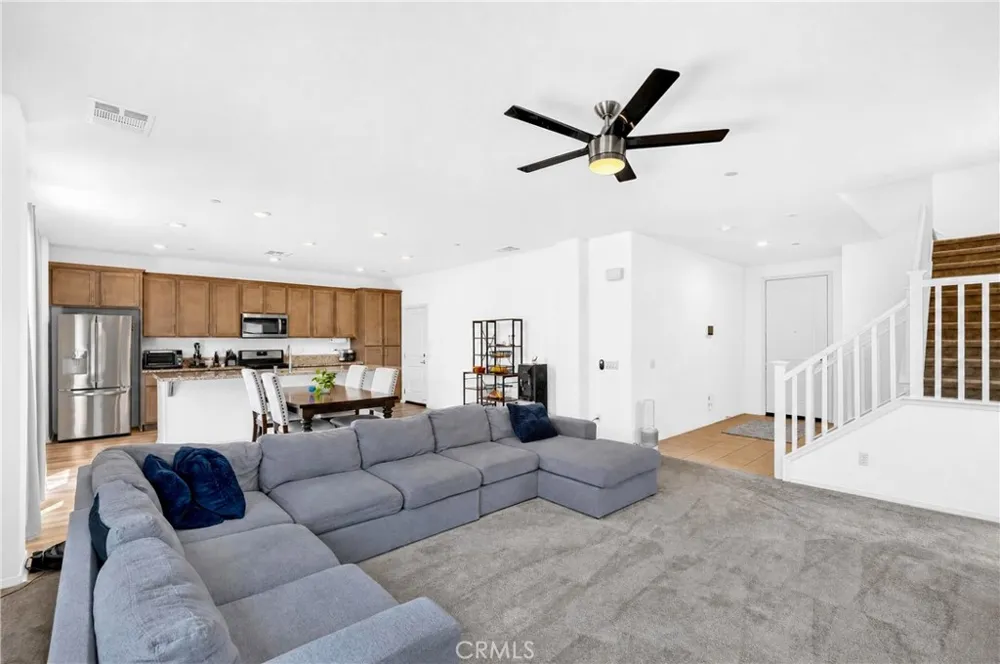 860 S Sumac Rialto, CA 92376