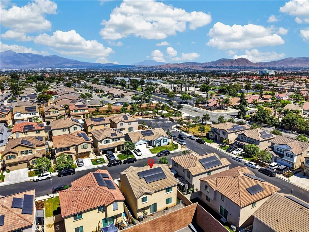 860 S Sumac Rialto, CA 92376