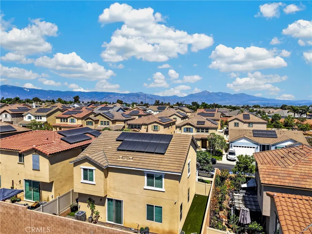 860 S Sumac Rialto, CA 92376